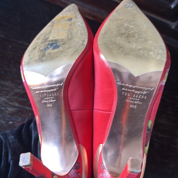 Ted Baker floral pumps - Picture 7 of 7